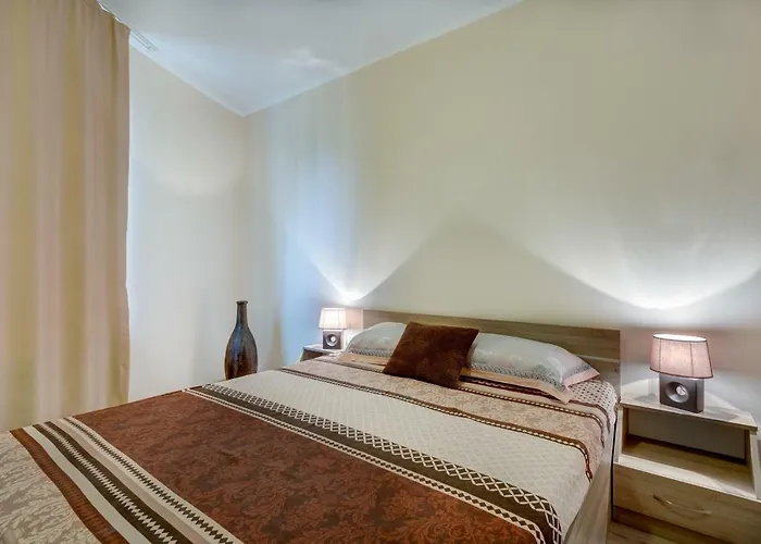 公寓式酒店 Esteban Vip Club 内塞伯尔