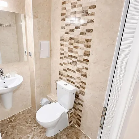 Lägenhetshotell Esteban Vip Club 4*