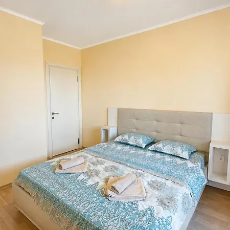 Lägenhetshotell Esteban Vip Club 4*