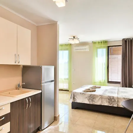 Aparthotel Esteban Vip Club 4*